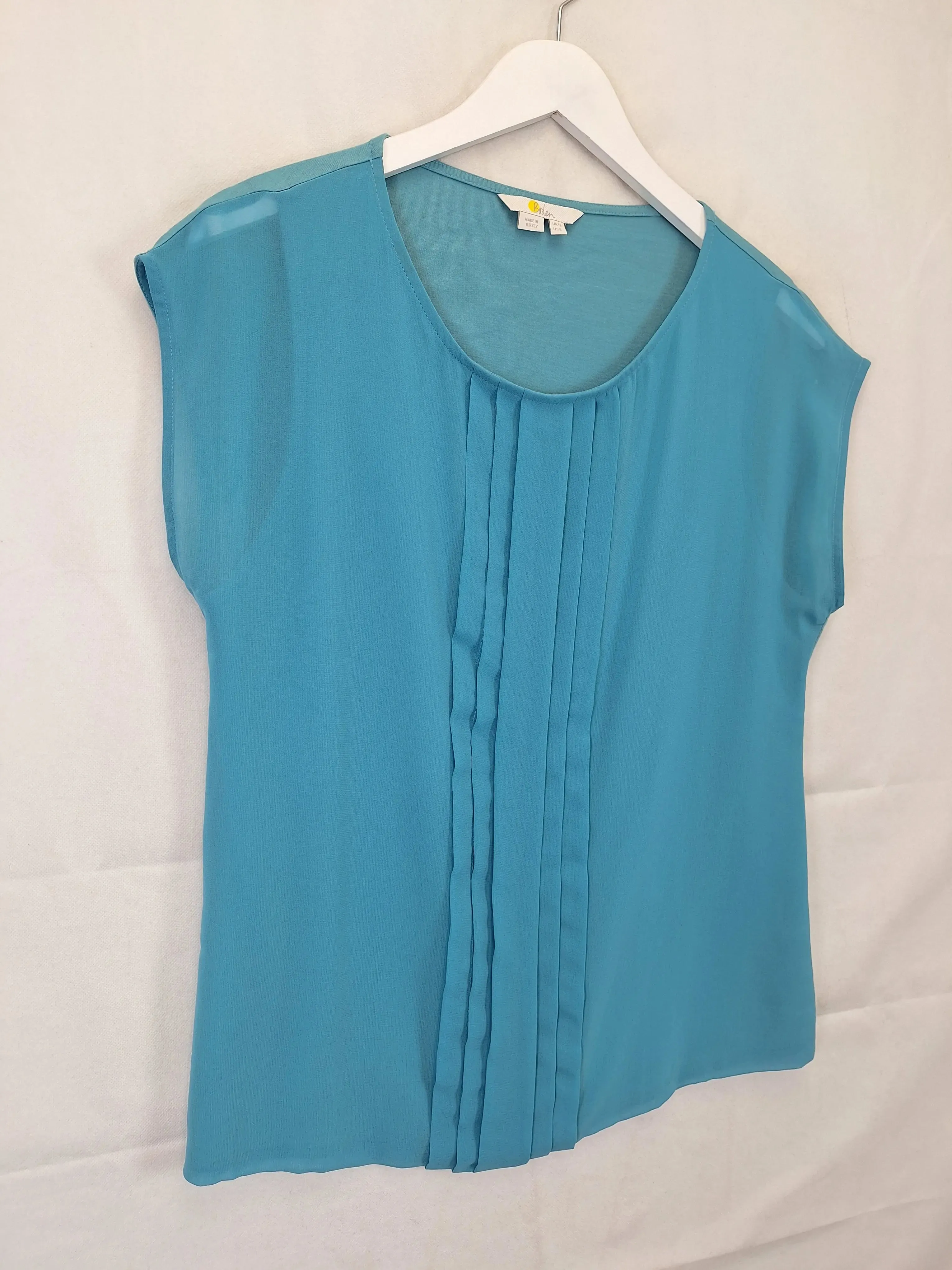 Boden Aqua Soft Pleated Top Size 12