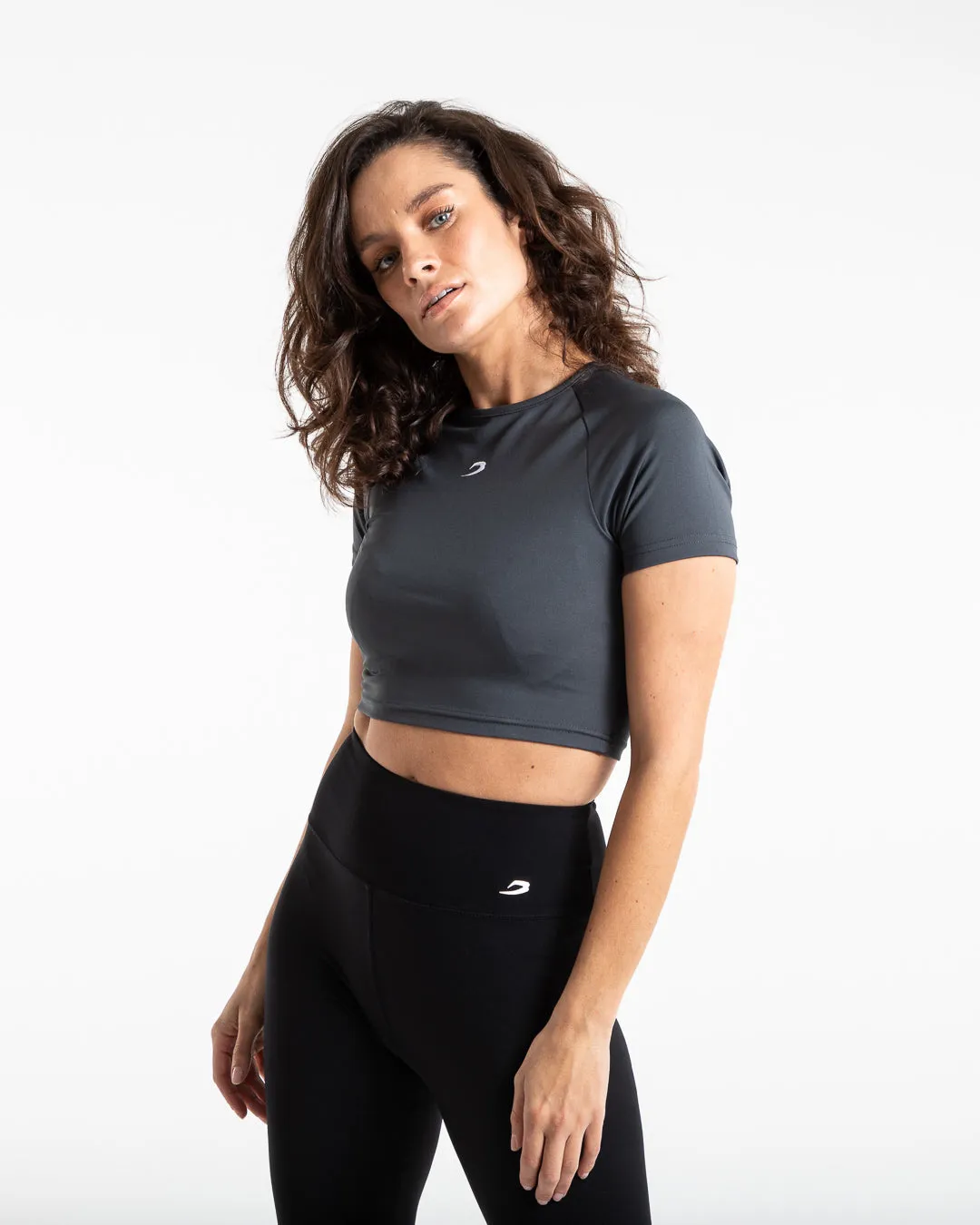 Training Short Sleeve Crop Top - Charcoal